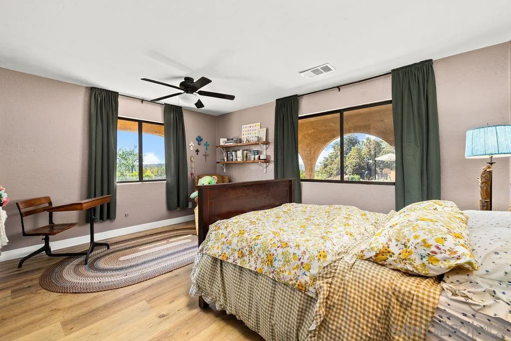 11725 Sierra Rojo Rd, Valley Center, California 92082 home-pic-38
