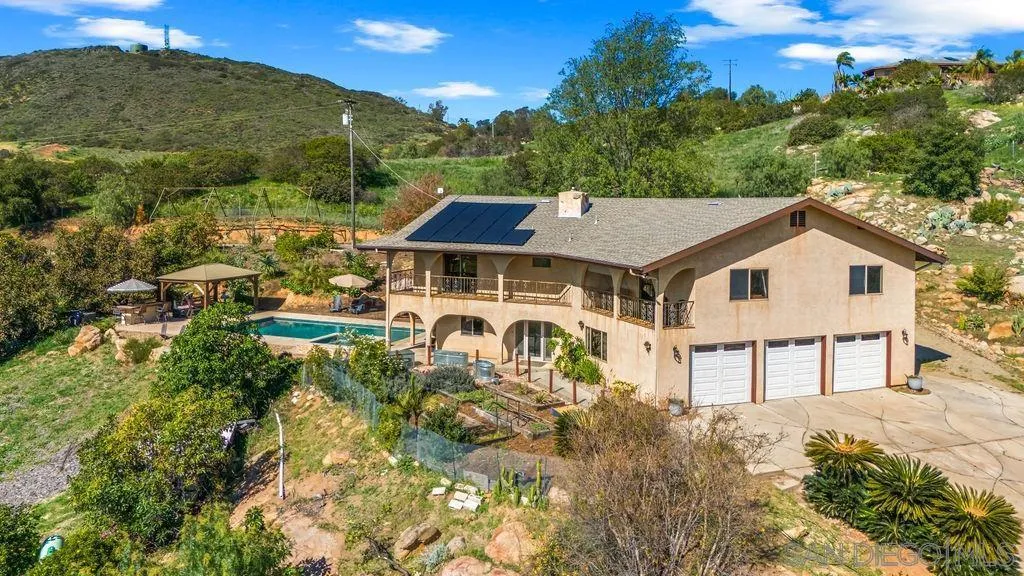 11725 Sierra Rojo Rd, Valley Center, California 92082 home-pic-50