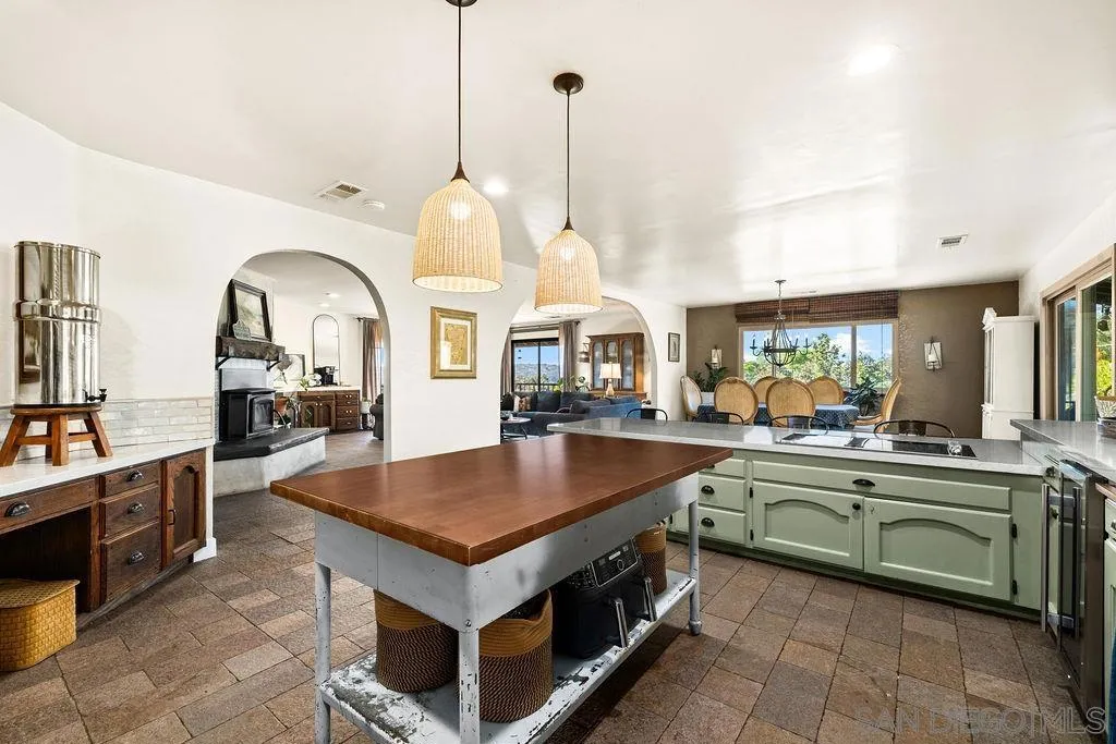 11725 Sierra Rojo Rd, Valley Center, California 92082 home-pic-17