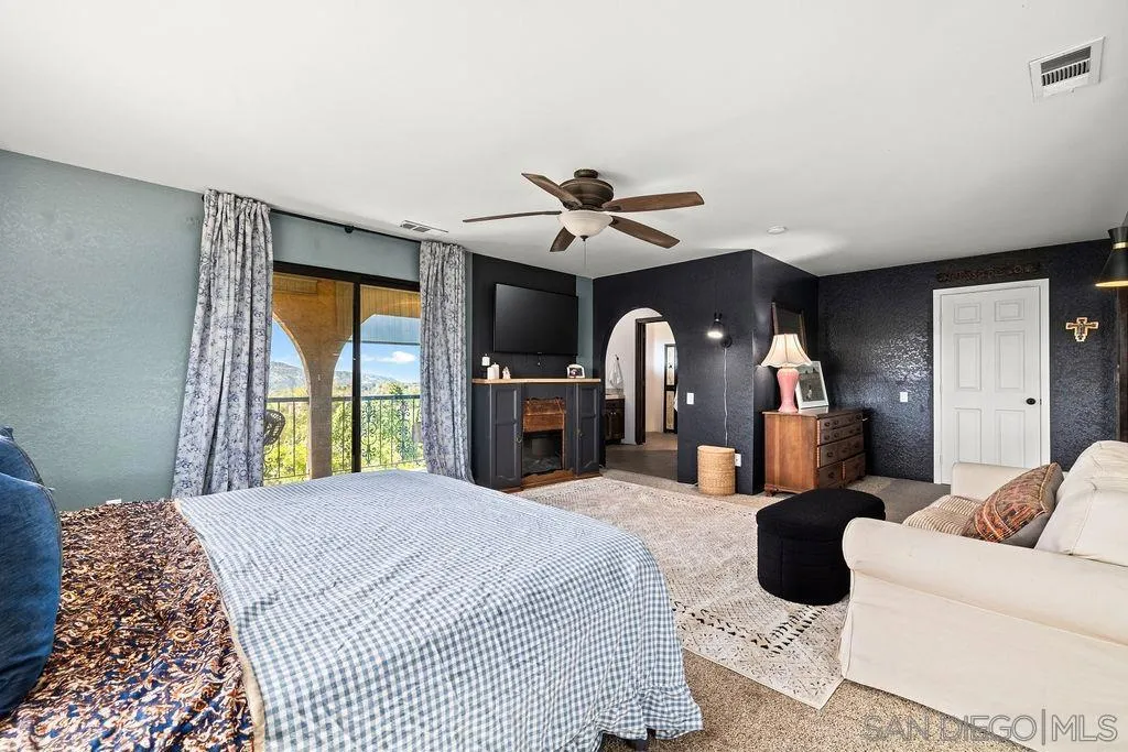 11725 Sierra Rojo Rd, Valley Center, California 92082 home-pic-22