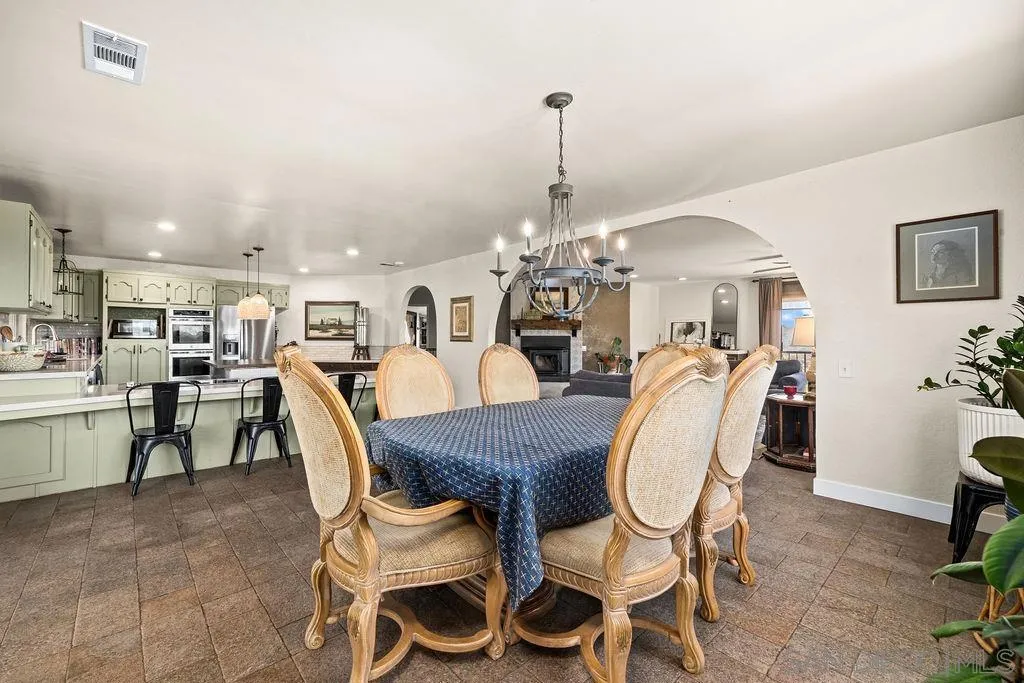 11725 Sierra Rojo Rd, Valley Center, California 92082 home-pic-27