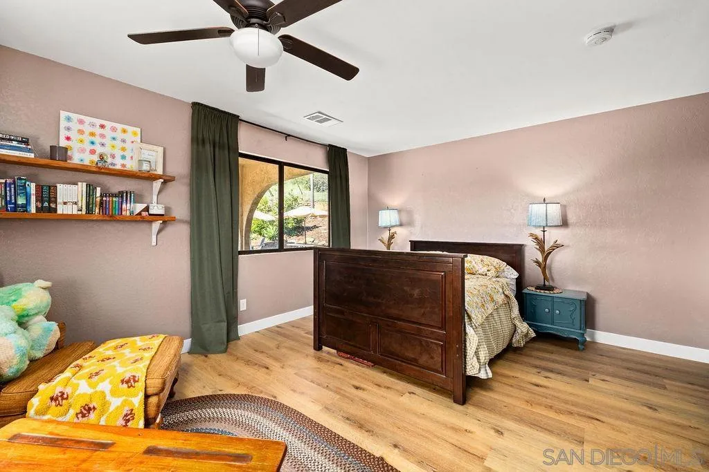 11725 Sierra Rojo Rd, Valley Center, California 92082 home-pic-37