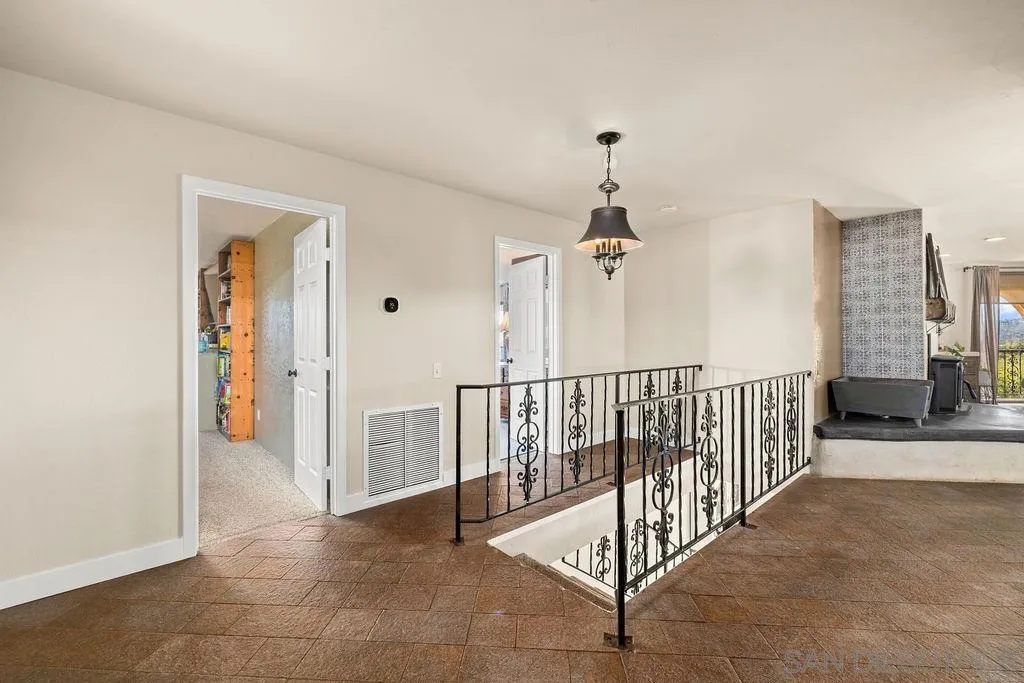 11725 Sierra Rojo Rd, Valley Center, California 92082 home-pic-11