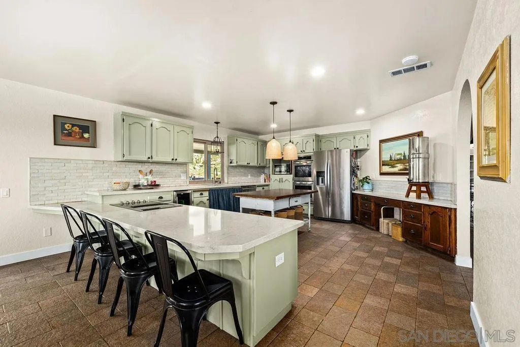 11725 Sierra Rojo Rd, Valley Center, California 92082 home-pic-16