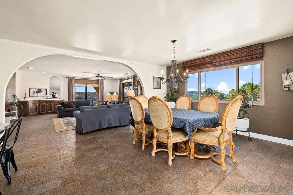 11725 Sierra Rojo Rd, Valley Center, California 92082 home-pic-26