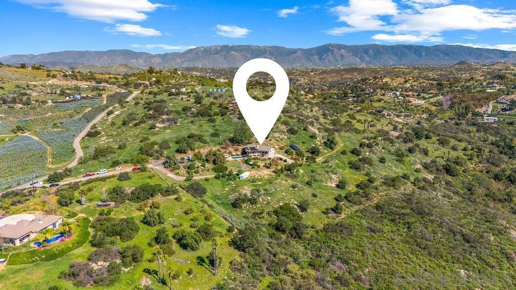 11725 Sierra Rojo Rd, Valley Center, California 92082 home-pic-1