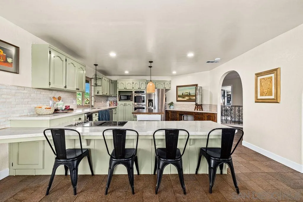 11725 Sierra Rojo Rd, Valley Center, California 92082 home-pic-18