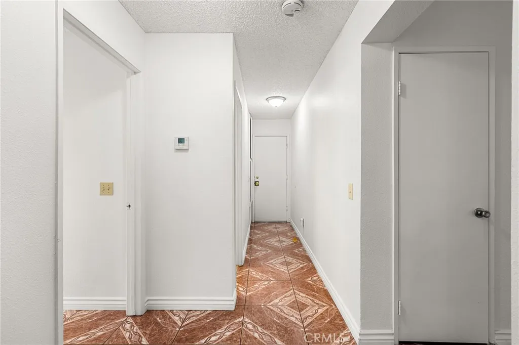 1002 Oregon Trail, Banning, California 92220 home-pic-18