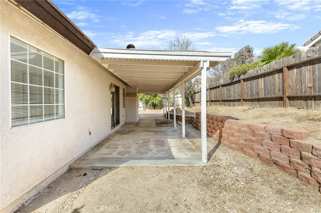 1002 Oregon Trail, Banning, California 92220 home-pic-4