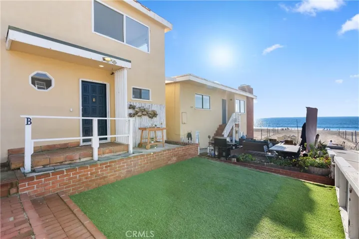 Unit B (2 Bed/2 Bath Unit) - Patio and Entry