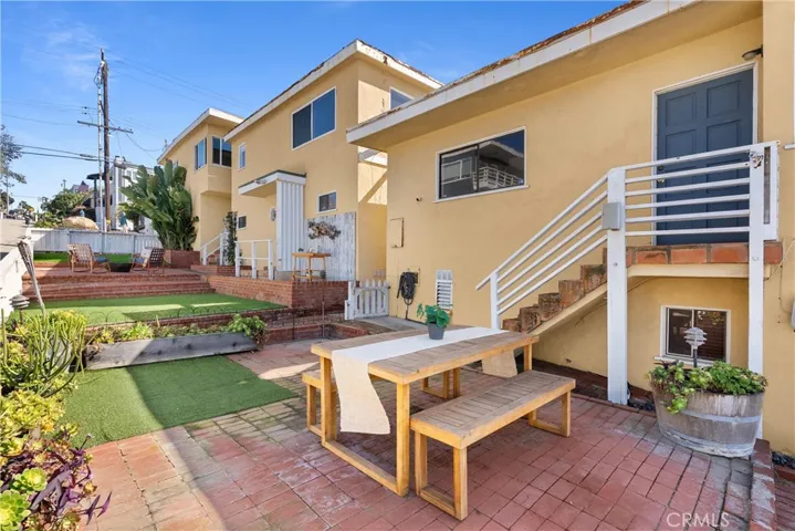 Unit C (2 Bed/1 Bath Unit) - Large Patio and Entrance