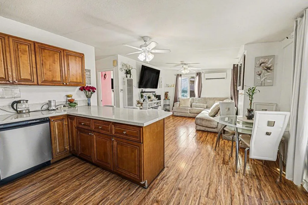 4469 G Street, San Diego, California 92102 home-pic-6