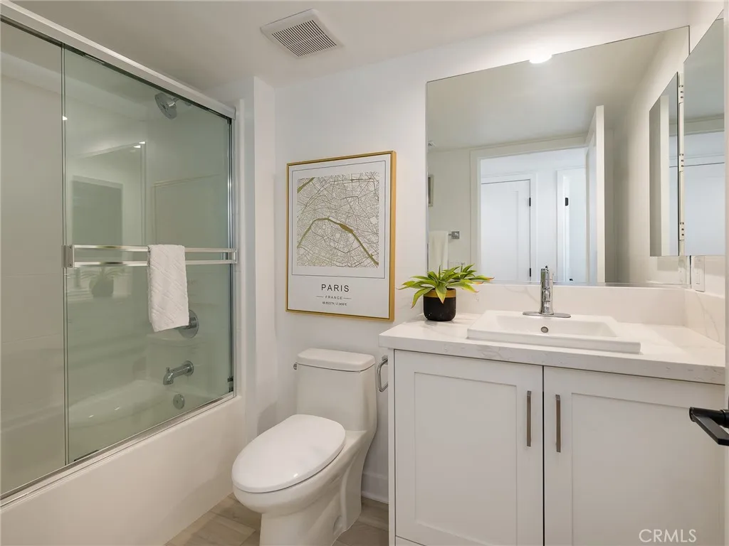 121 E 223rd Street 3, Carson, California 90745 home-pic-16