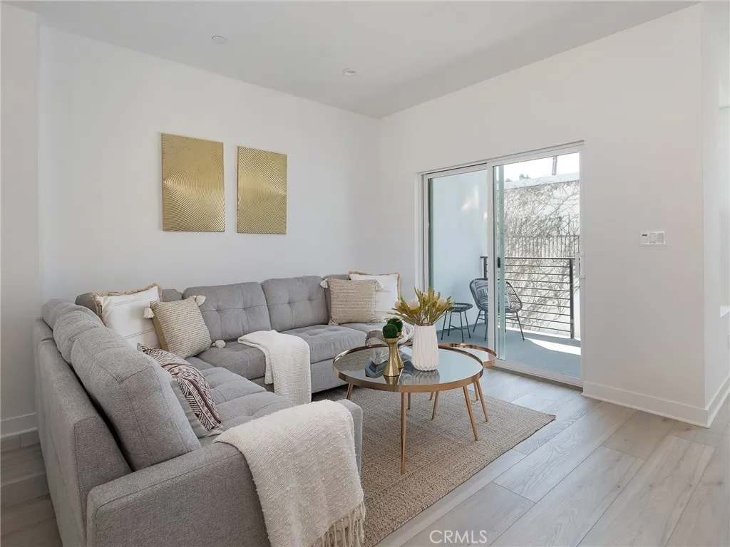 121 E 223rd Street 3, Carson, California 90745 home-pic-7