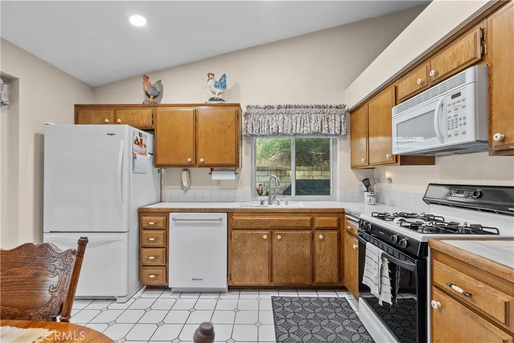 22619 Oxford, Saugus, California 91350 home-pic-11