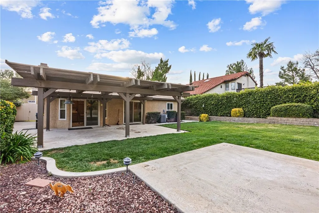 22619 Oxford, Saugus, California 91350 home-pic-22