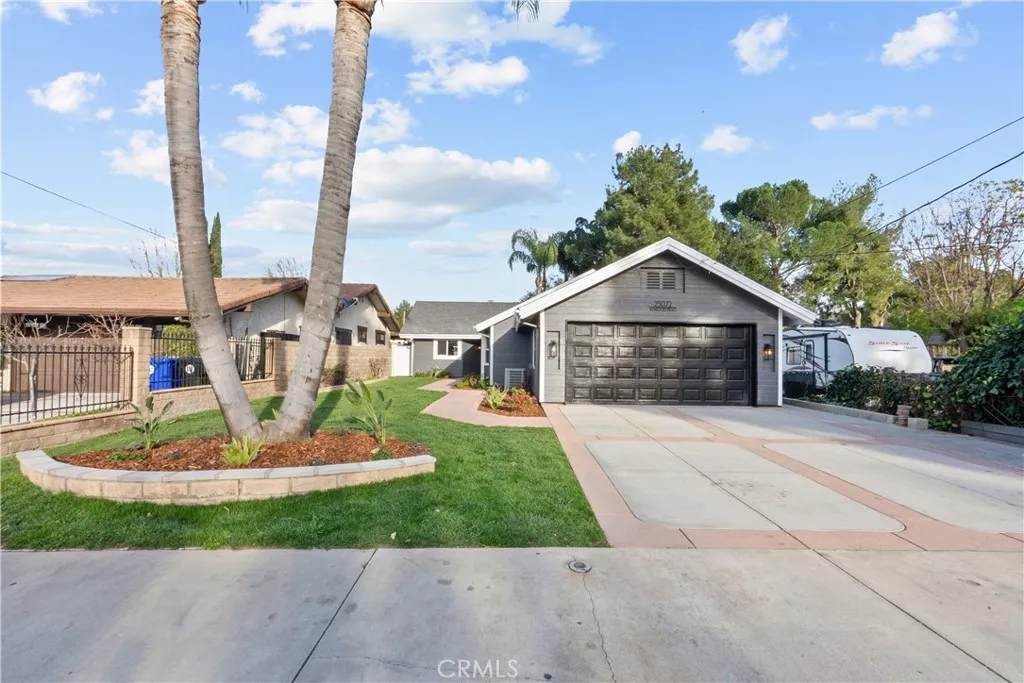 25072 Atwood, Newhall, California 91321 home-pic-34