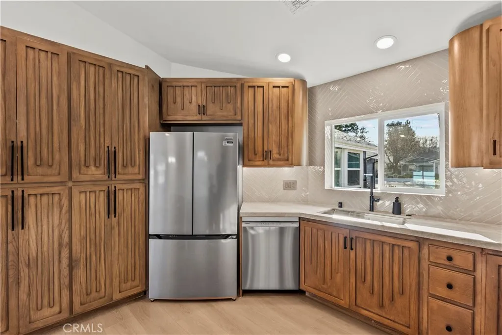 25072 Atwood, Newhall, California 91321 home-pic-10
