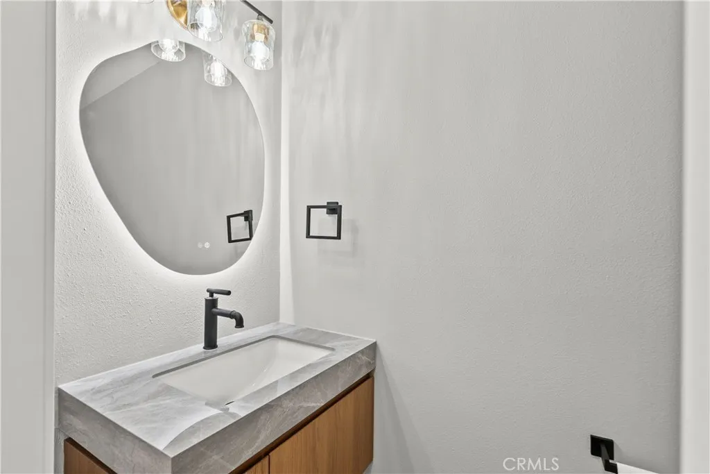25072 Atwood, Newhall, California 91321 home-pic-12