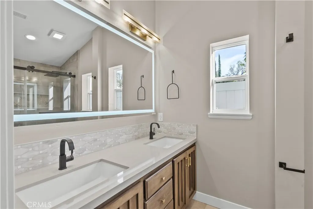 25072 Atwood, Newhall, California 91321 home-pic-23