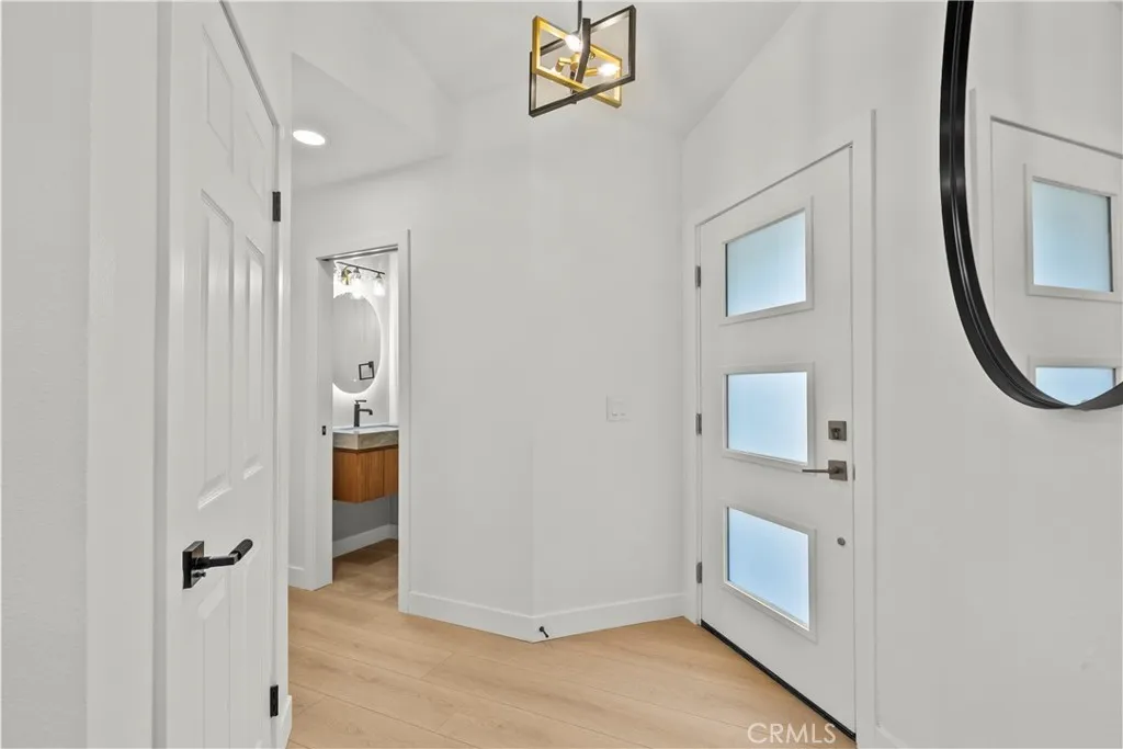 25072 Atwood, Newhall, California 91321 home-pic-3