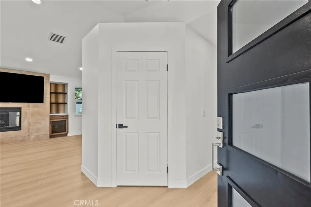 25072 Atwood, Newhall, California 91321 home-pic-2