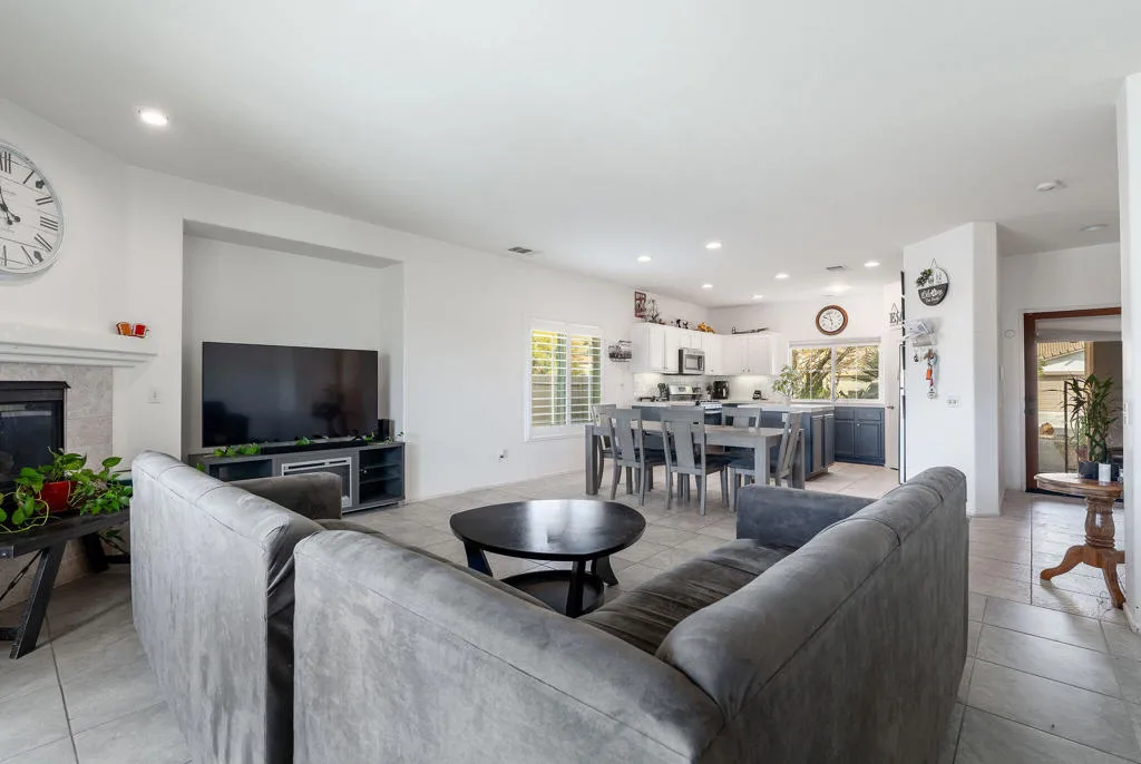 64133 Appalachian Street, Desert Hot Springs, California 92240 home-pic-12
