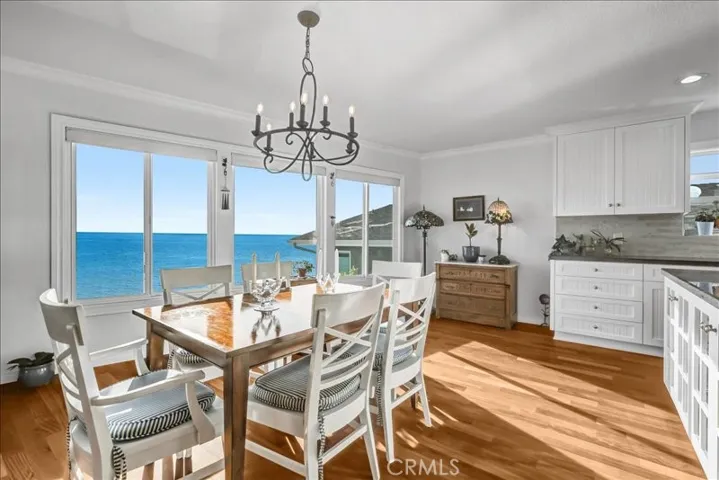 Ocean view dining room