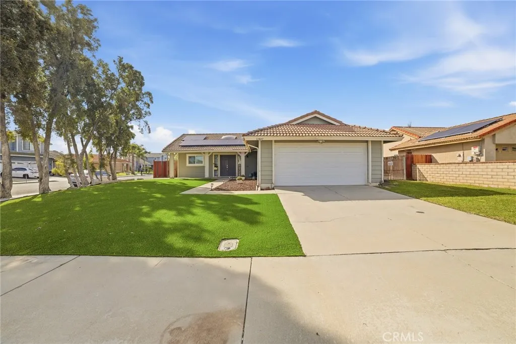 13847 Golden Eagle Court, Moreno Valley, California 92553 home-pic-1