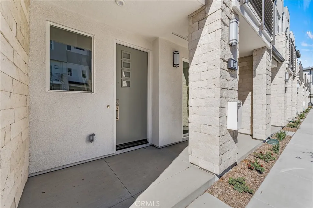 1822 W Bushell St, Anaheim, California 92805 home-pic-3