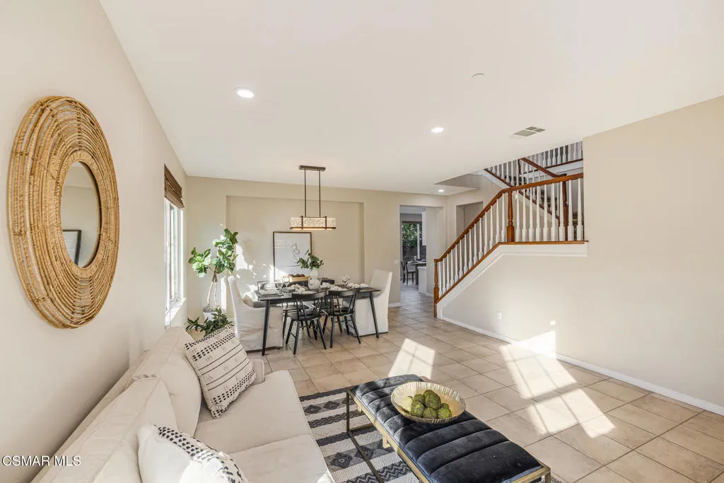 5353 Willow Oak Street, Simi Valley, California 93063 home-pic-7