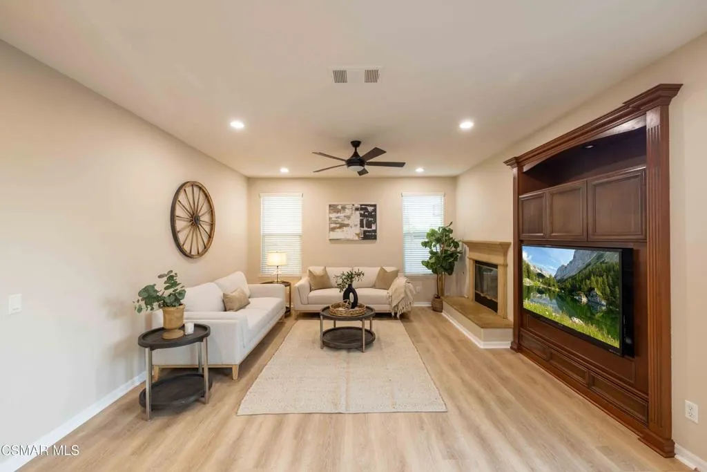5353 Willow Oak Street, Simi Valley, California 93063 home-pic-25