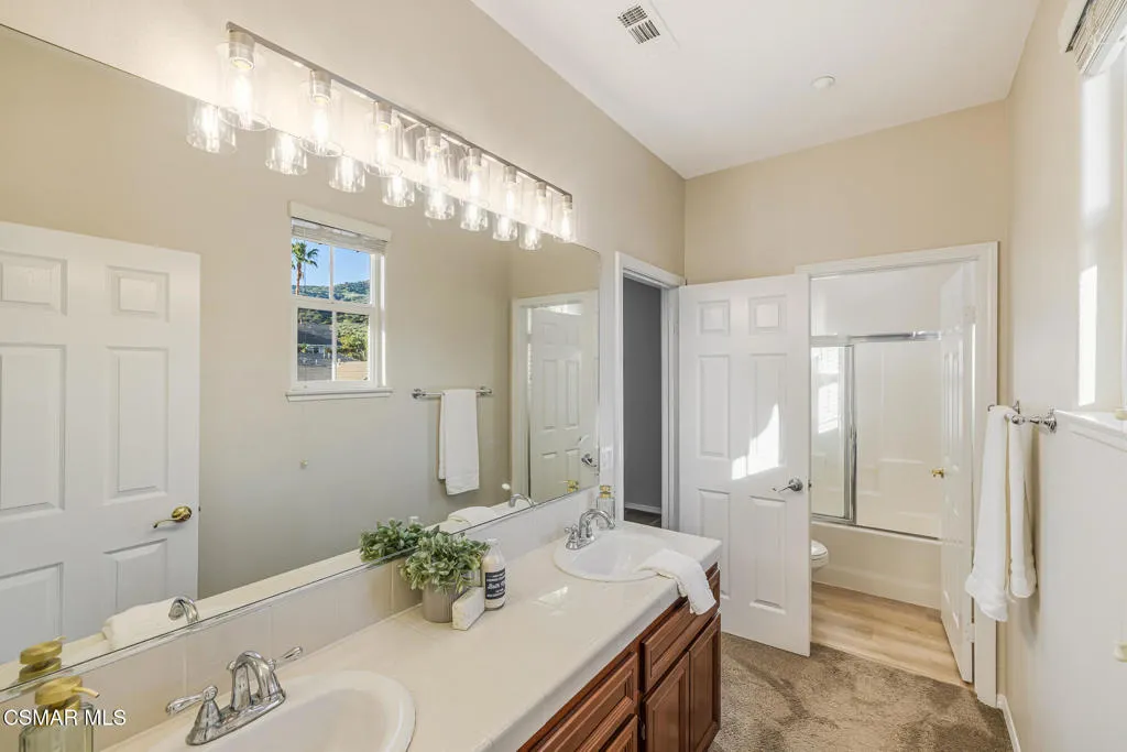 5353 Willow Oak Street, Simi Valley, California 93063 home-pic-28