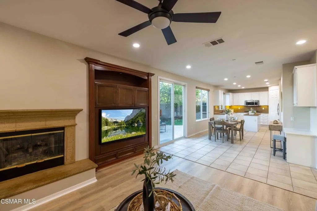 5353 Willow Oak Street, Simi Valley, California 93063 home-pic-23