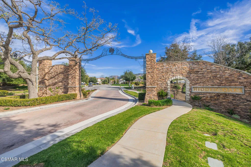 5353 Willow Oak Street, Simi Valley, California 93063 home-pic-52