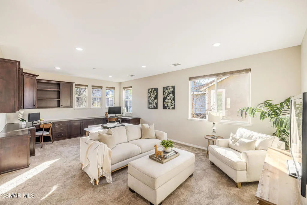 5353 Willow Oak Street, Simi Valley, California 93063 home-pic-20