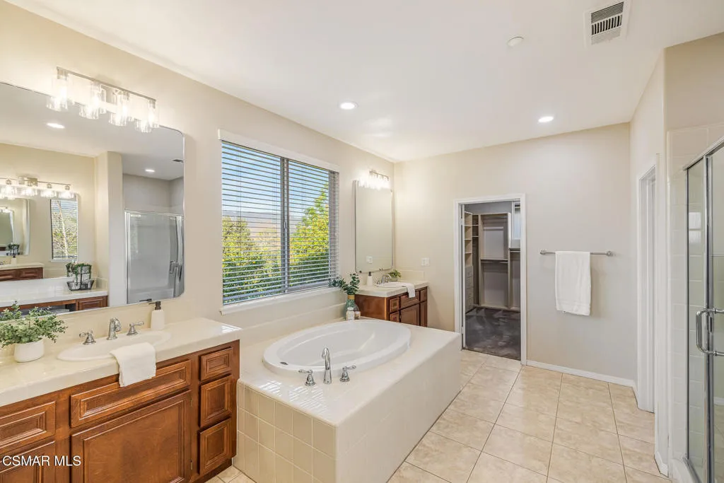 5353 Willow Oak Street, Simi Valley, California 93063 home-pic-36