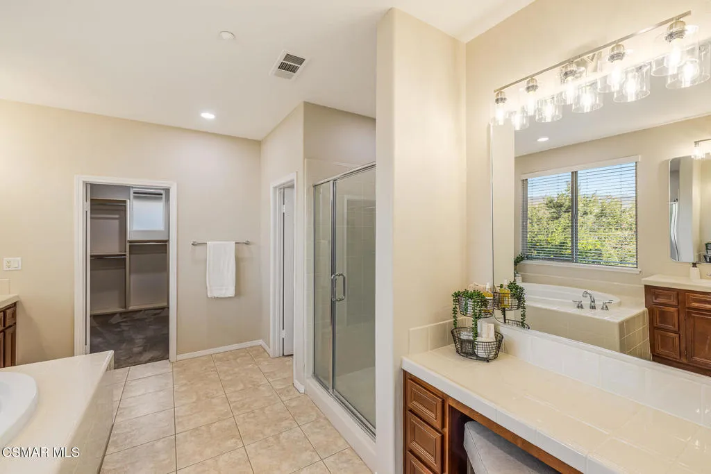 5353 Willow Oak Street, Simi Valley, California 93063 home-pic-37