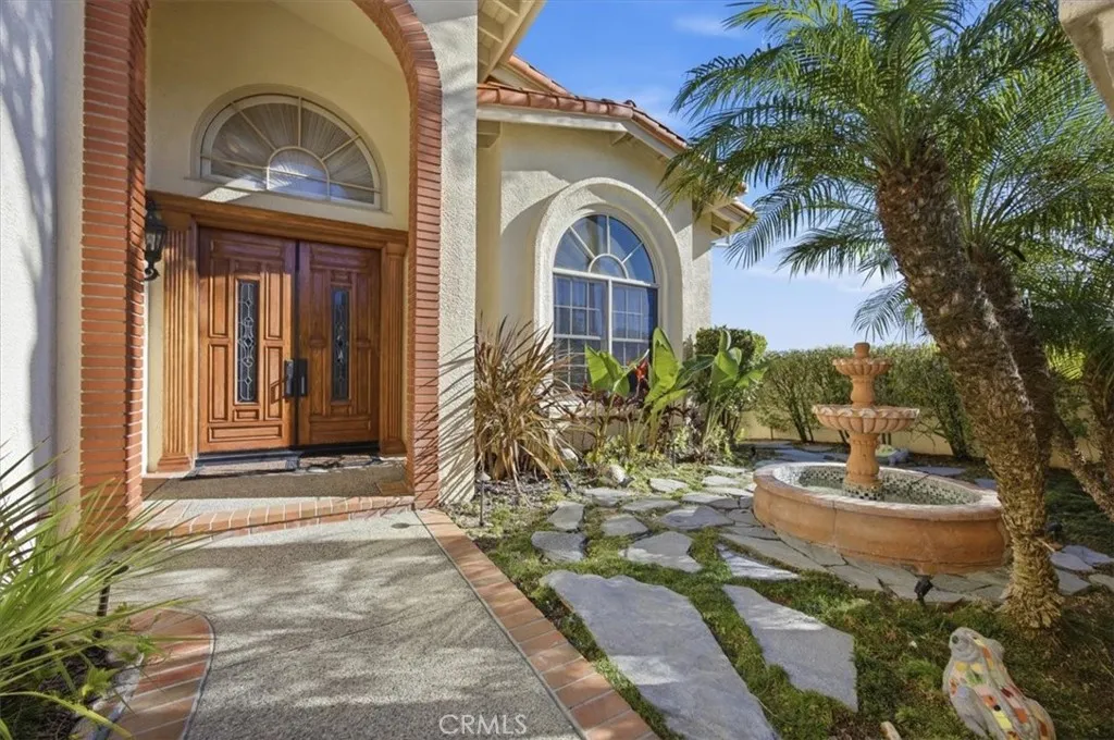 2 Avenida De Olma, Rancho Palos Verdes, California 90275 home-pic-2