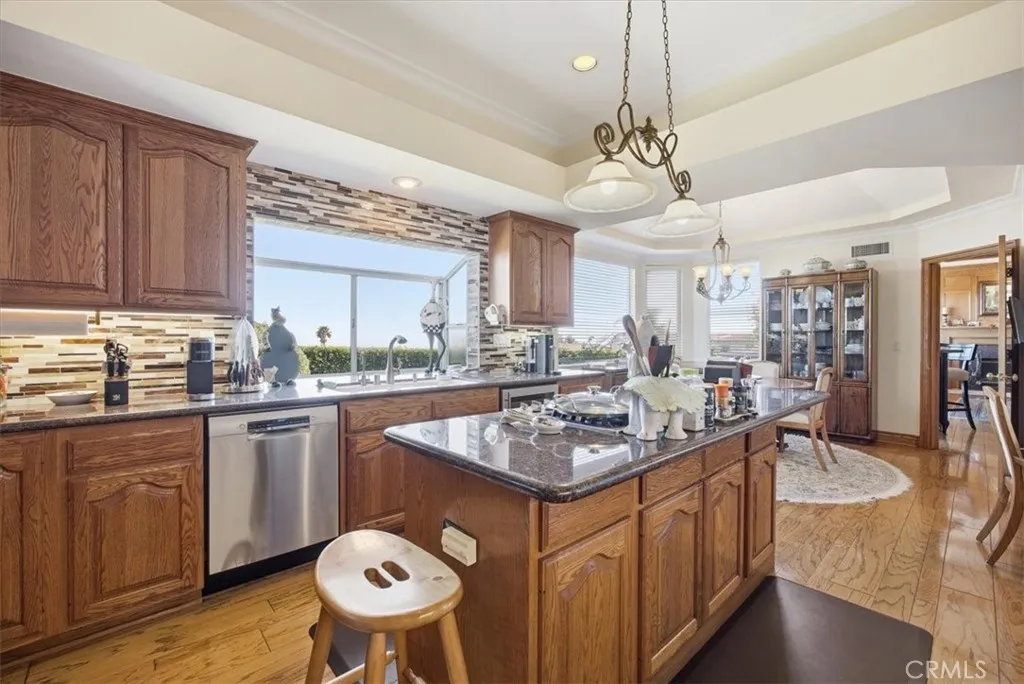 2 Avenida De Olma, Rancho Palos Verdes, California 90275 home-pic-5