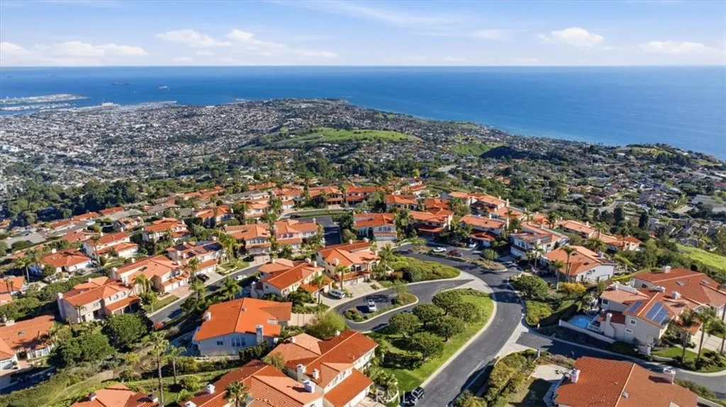 2 Avenida De Olma, Rancho Palos Verdes, California 90275 home-pic-20