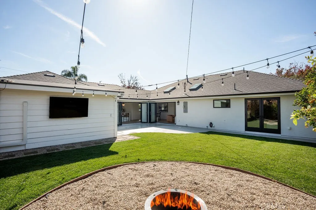 2820 Stromboli, Costa Mesa, California 92626 home-pic-35