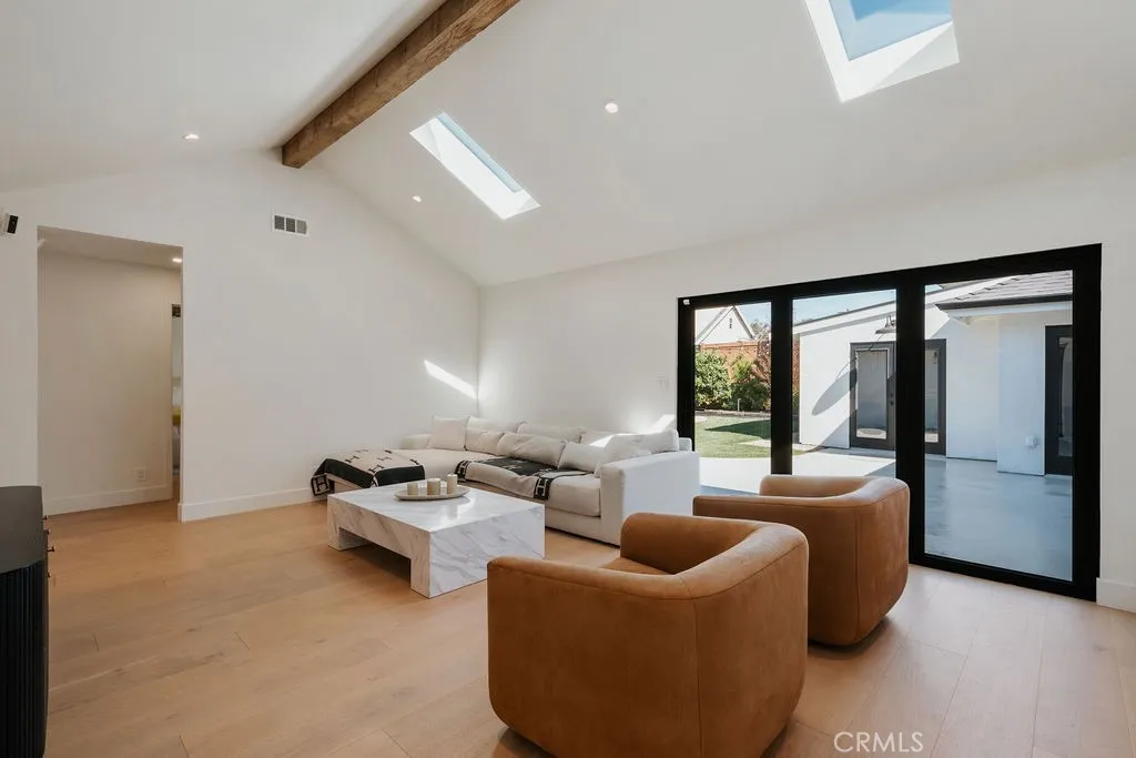 2820 Stromboli, Costa Mesa, California 92626 home-pic-7