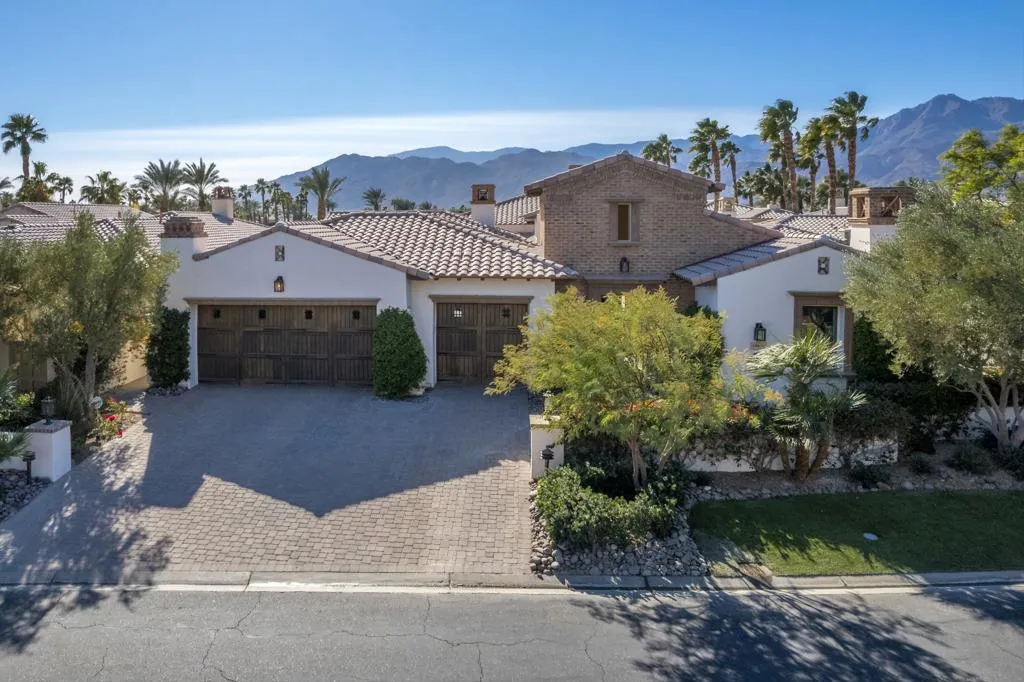 58075 Carmona, La Quinta, California 92253 home-pic-49