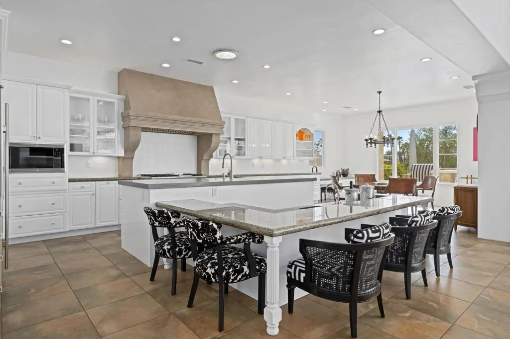 58075 Carmona, La Quinta, California 92253 home-pic-18
