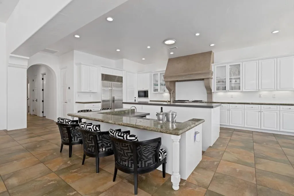 58075 Carmona, La Quinta, California 92253 home-pic-17