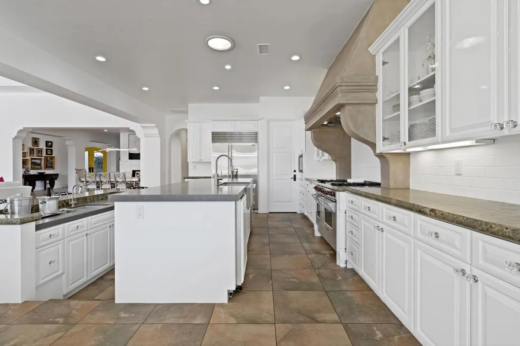 58075 Carmona, La Quinta, California 92253 home-pic-19