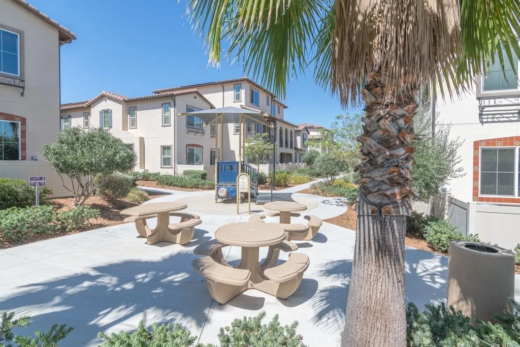 31564 Calle Canto, Temecula, California 92592 home-pic-40