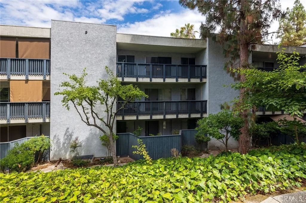 3602 W Estates Lane 306, Rolling Hills Estates, California 90274 home-pic-8