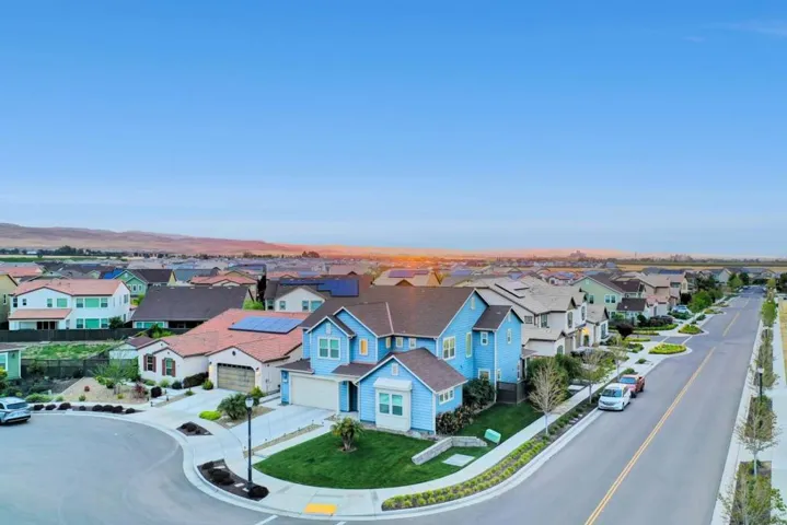 2373 Omega Court, Tracy, California 95377
